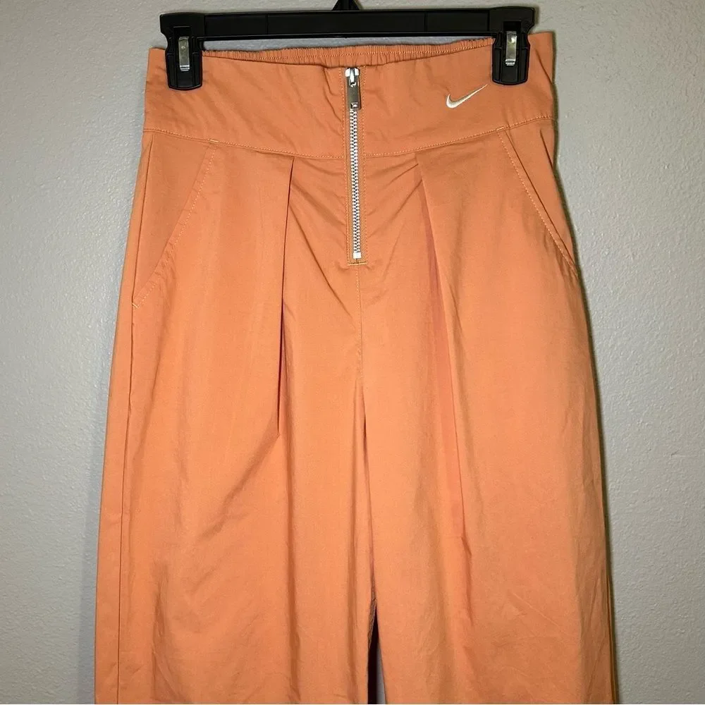 Nike Sportwear High Waist Loose Fit Wide Barrel Leg Woven Pants Women’s Small